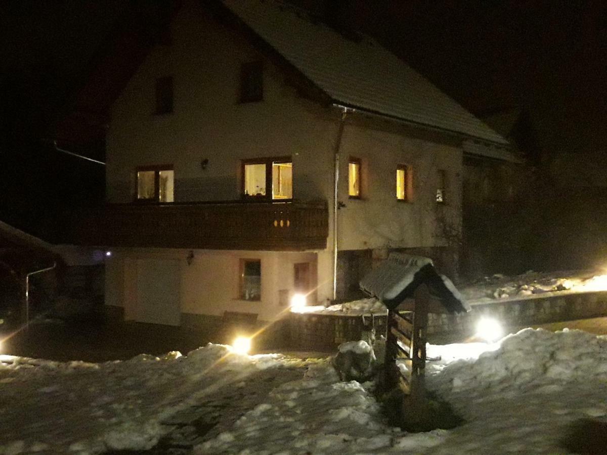 Apartma Marjetica Blejska Dobrava ภายนอก รูปภาพ