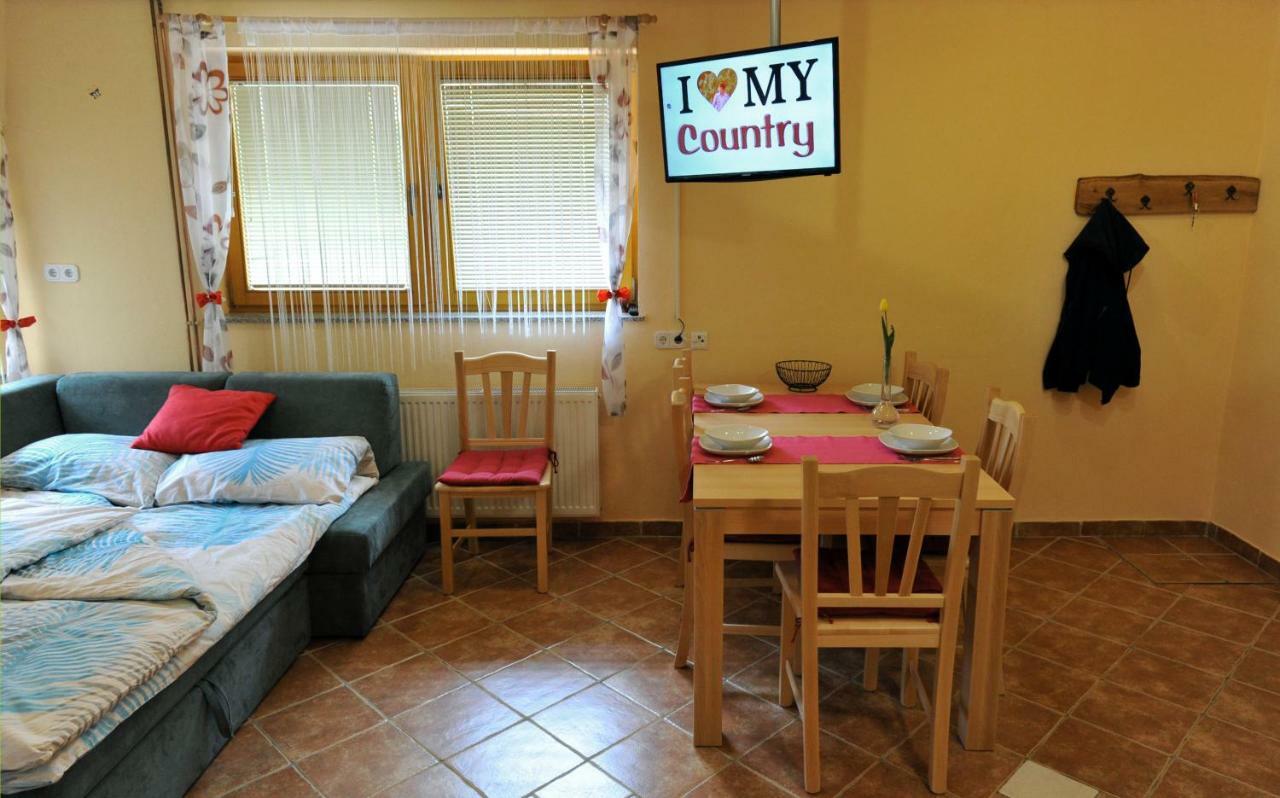 Apartma Marjetica Blejska Dobrava ภายนอก รูปภาพ