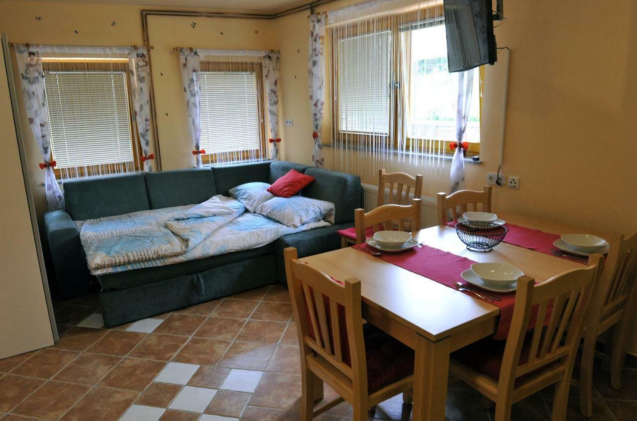 Apartma Marjetica Blejska Dobrava ภายนอก รูปภาพ