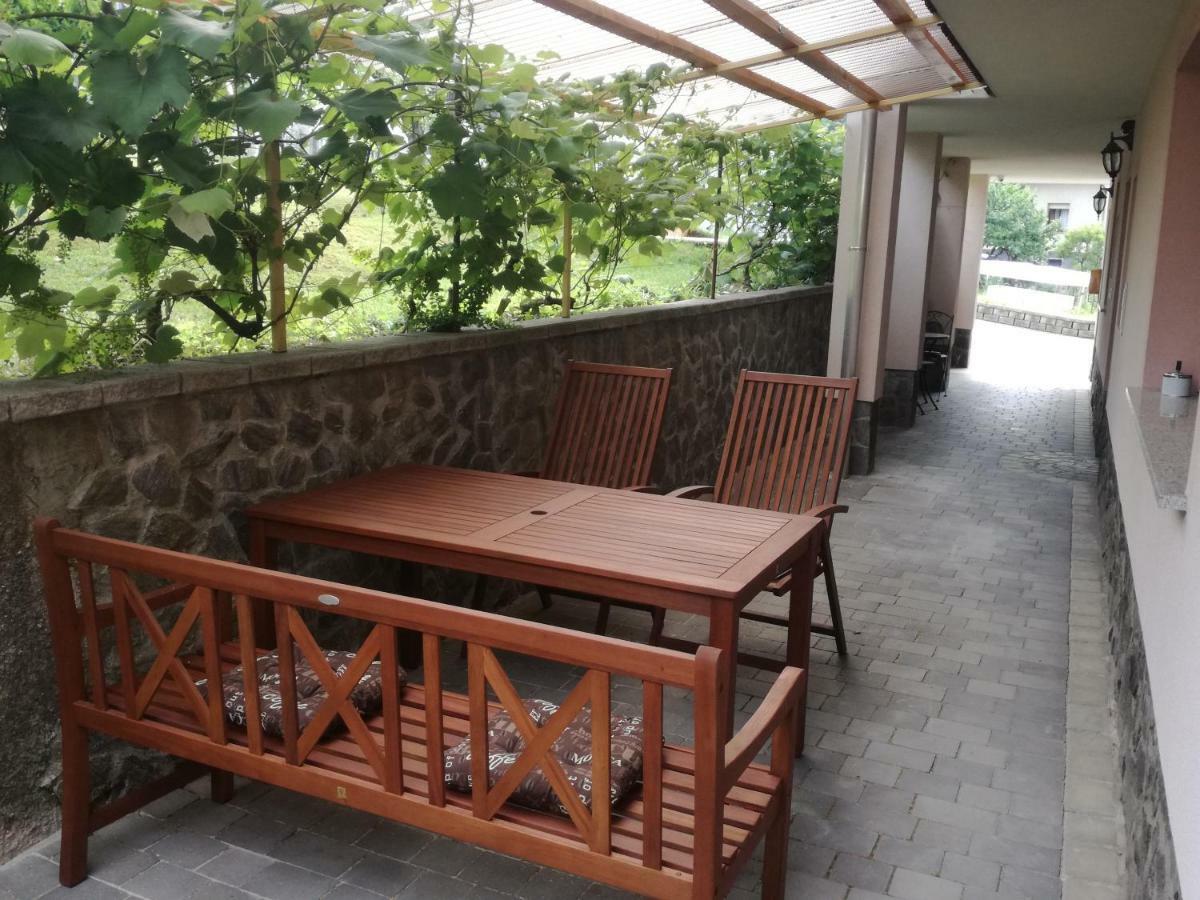 Apartma Marjetica Blejska Dobrava ภายนอก รูปภาพ